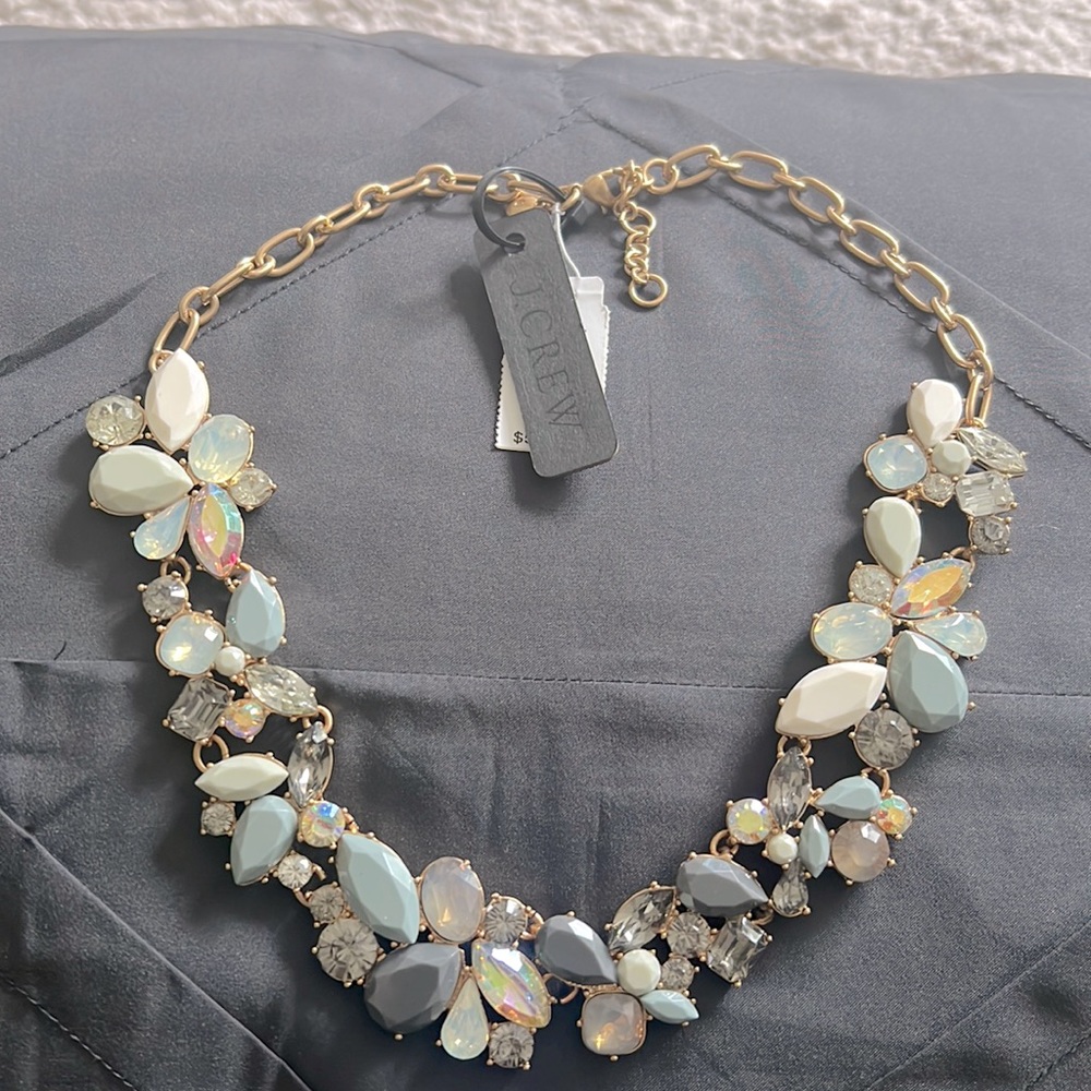 J. Crew beautiful necklace, warm grey tones ❤️